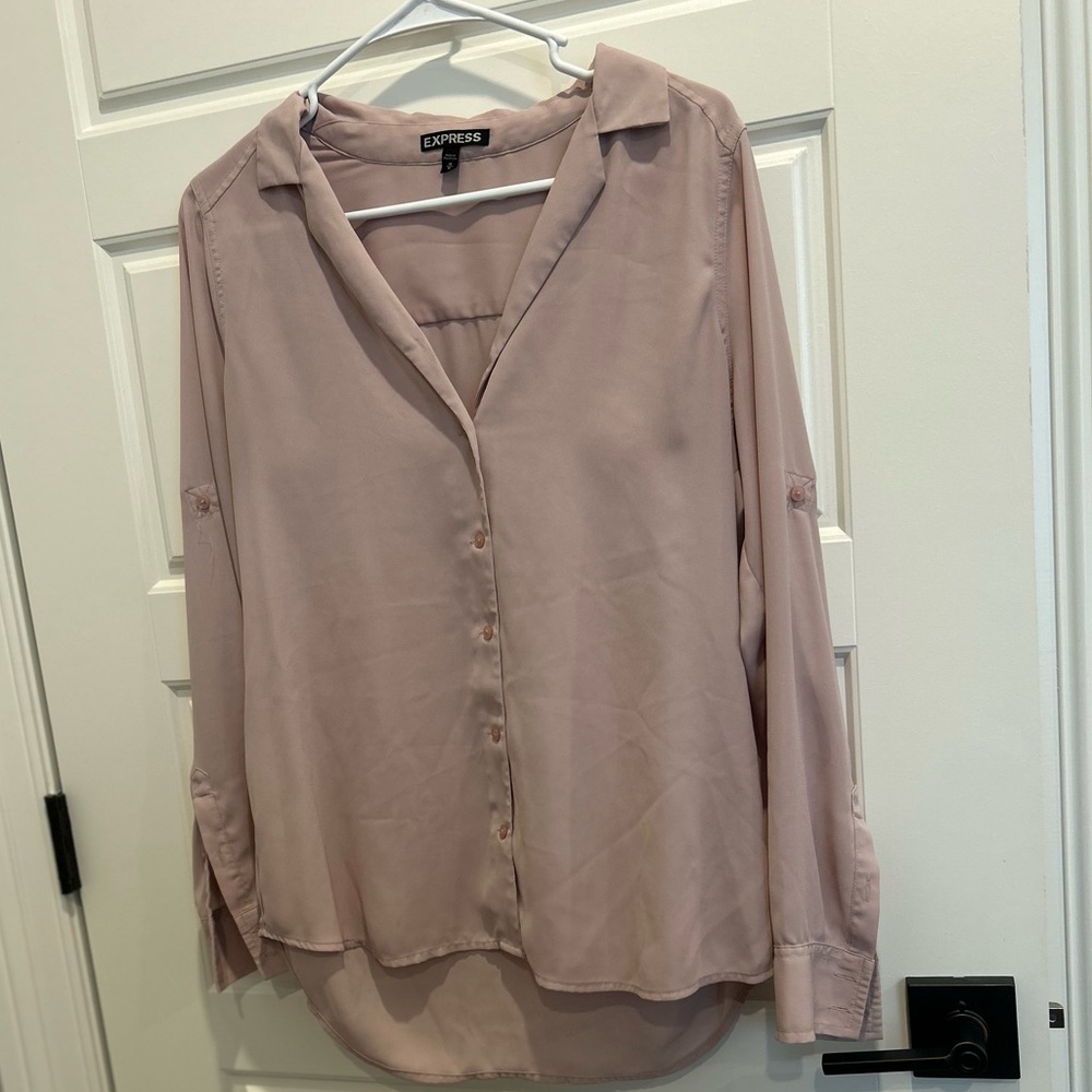 Express Blush Pocketless Portofino Button Down Shirt Size Medium